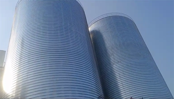 历下2座混凝土高架卷板仓